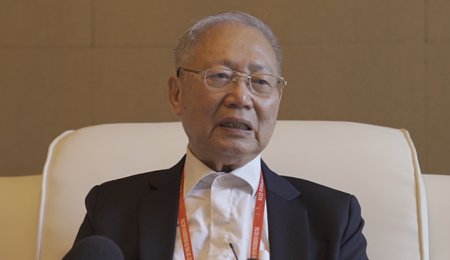 鄭綿平院士：應(yīng)攻關(guān)鹽湖提鋰等關(guān)鍵技術(shù)，實施“一湖一策”