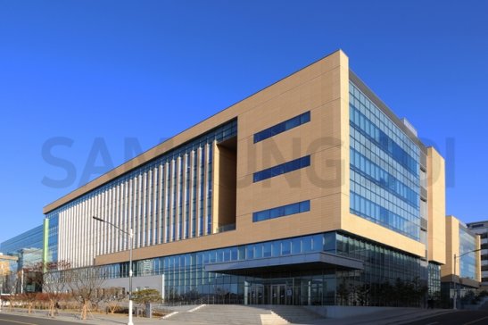 三星SDI首次對外推出磷酸錳鐵鋰電池，加快在美組建供應(yīng)鏈