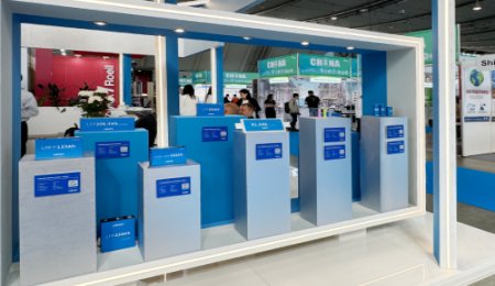 “曬肌肉”！力神半固態電池亮相歐洲車展