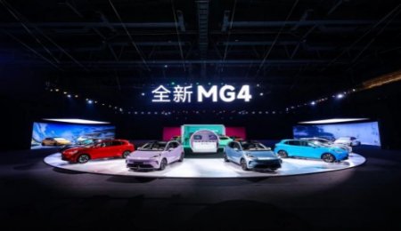 73800元起！上汽MG4開啟預(yù)售，半固態(tài)電池版年內(nèi)批量交付
